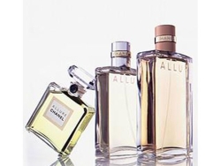 奢侈品牌香奈儿5号香水或将停产 法国香水业被扼杀