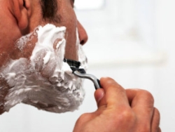 用保湿霜可以替代剃须膏吗？
