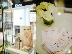 Dior迪奥“珠宝盒”诠释全新活肤驻颜系列