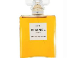 Chanel（香奈儿）5号香水含致敏成分遭欧盟建议禁售